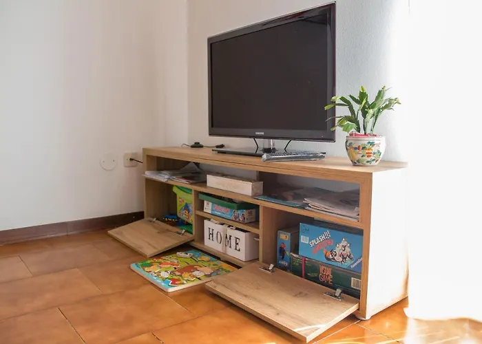La Loggia Su Acqui. Centro, Wi-fi, Aria Condizionata, Ascensore * Acqui Terme